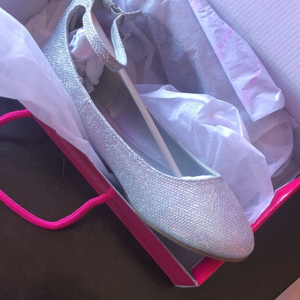 Dream pairs silver ballet flats